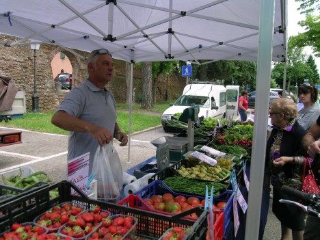 MERCATO-DEL-CONTADINO-019